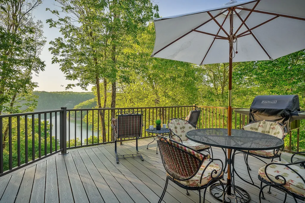 415 Summer Breeze Drive Smithville TN 37166