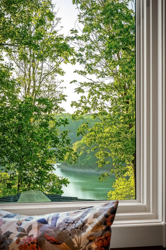 415 Summer Breeze Drive Smithville TN 37166