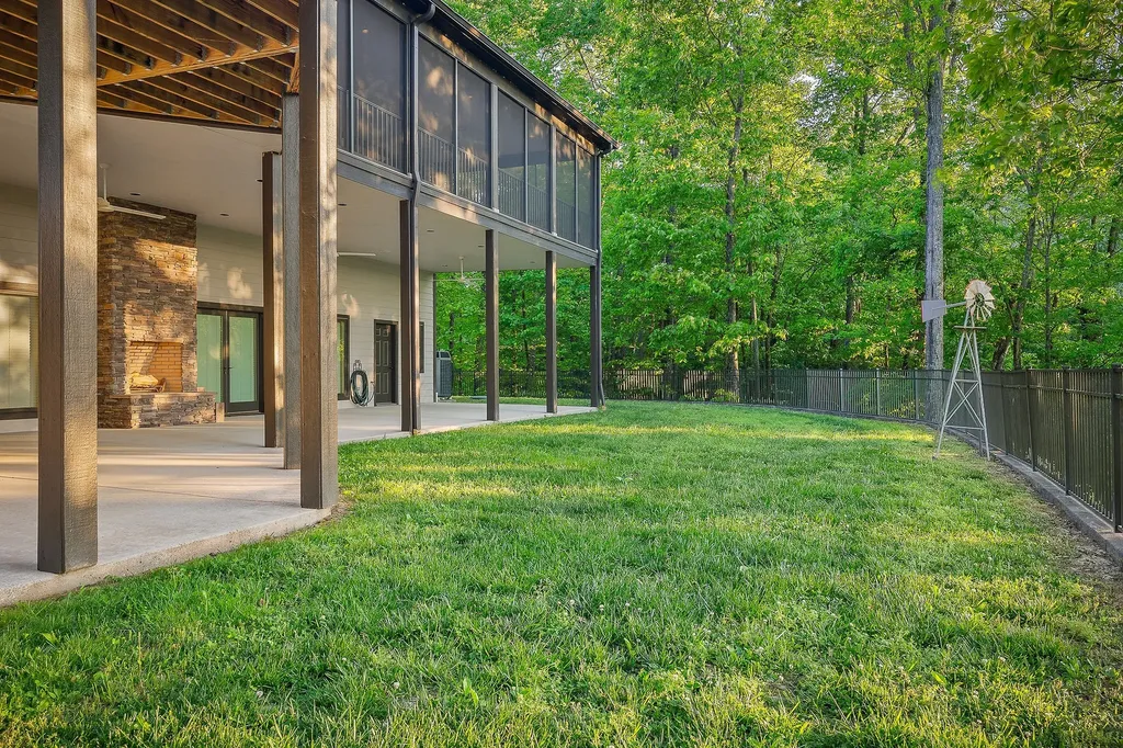 415 Summer Breeze Drive Smithville TN 37166