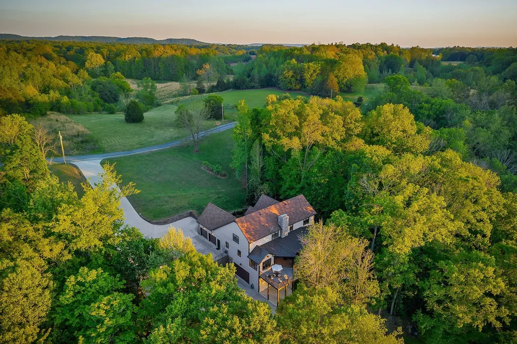 415 Summer Breeze Drive Smithville TN 37166
