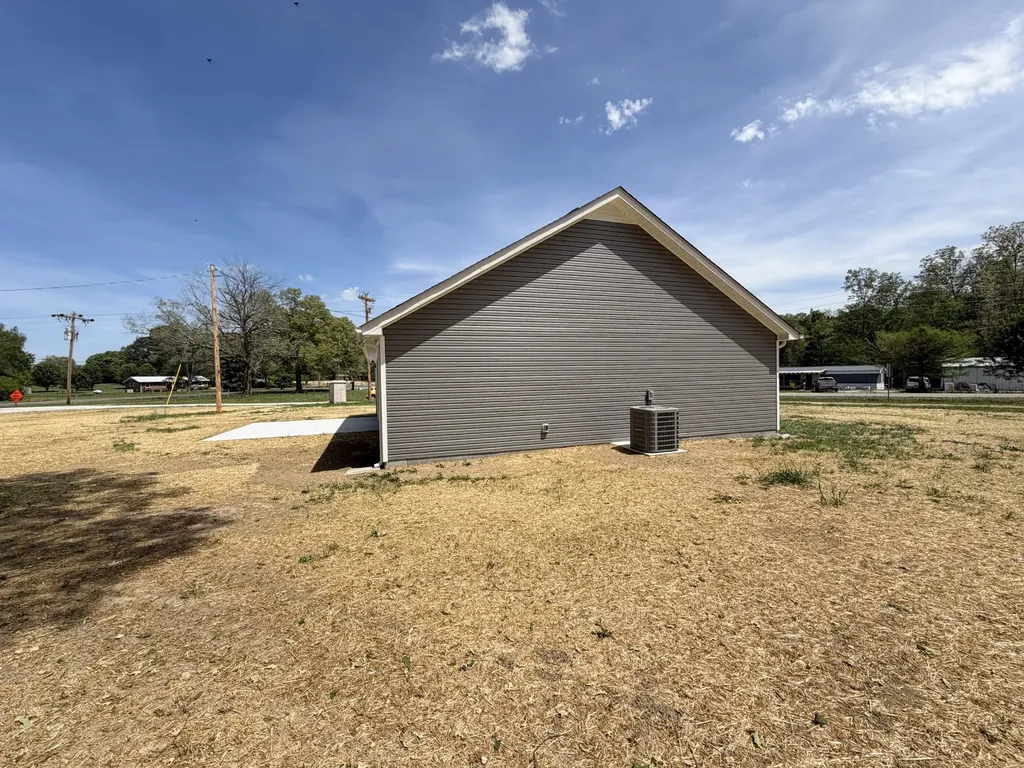74 Six Mile Board Road Winchester TN 37398