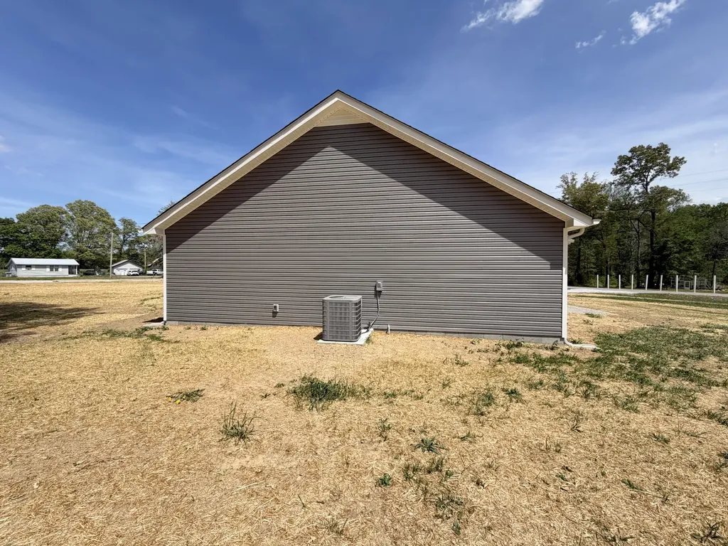74 Six Mile Board Road Winchester TN 37398