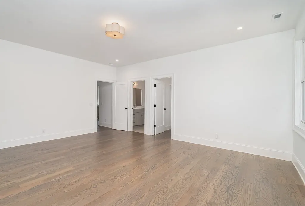909B Gale Lane Nashville TN 37204
