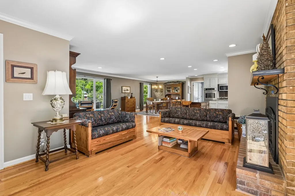 808 Rodney Drive Nashville TN 37205