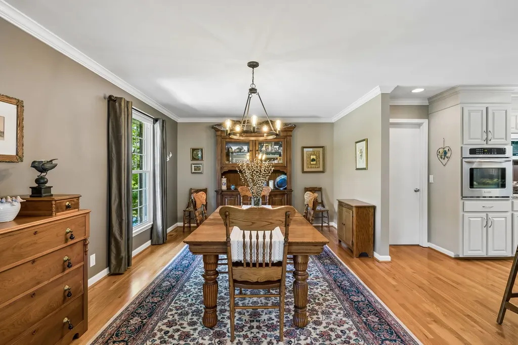 808 Rodney Drive Nashville TN 37205