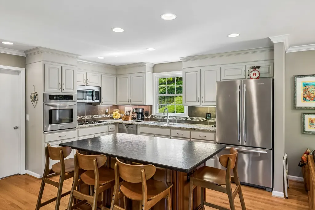 808 Rodney Drive Nashville TN 37205