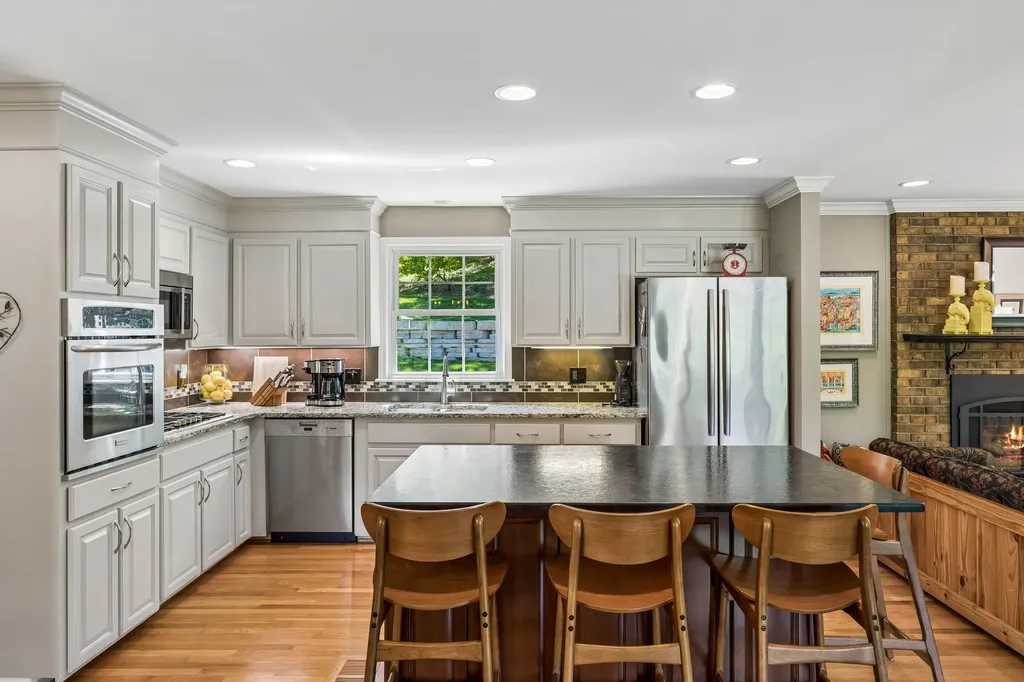 808 Rodney Drive Nashville TN 37205