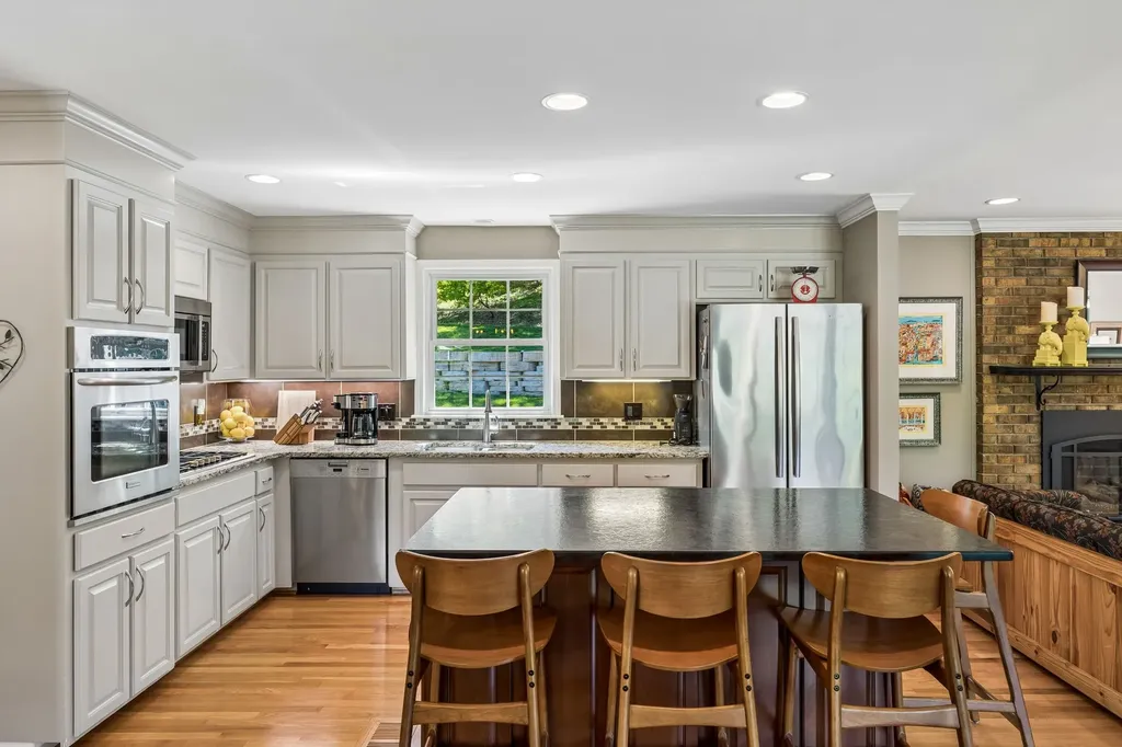 808 Rodney Drive Nashville TN 37205