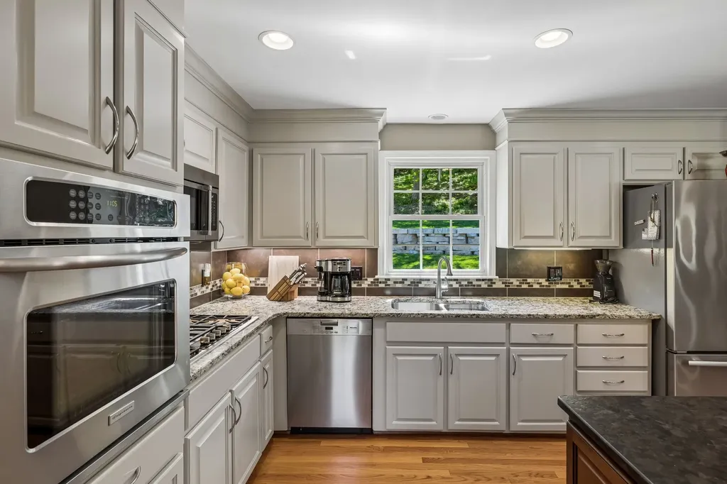 808 Rodney Drive Nashville TN 37205