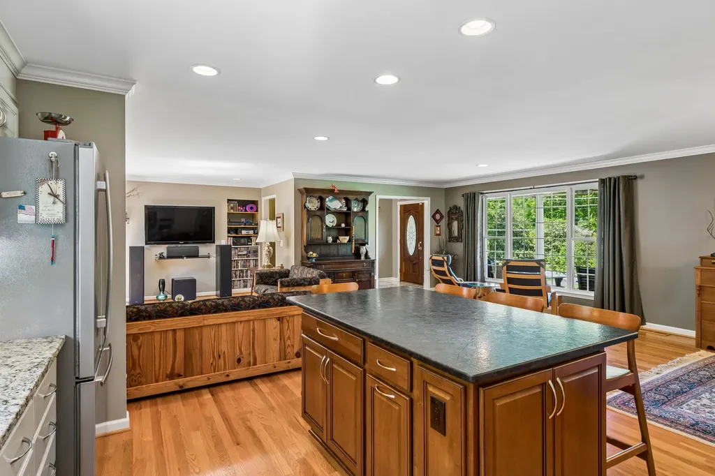 808 Rodney Drive Nashville TN 37205