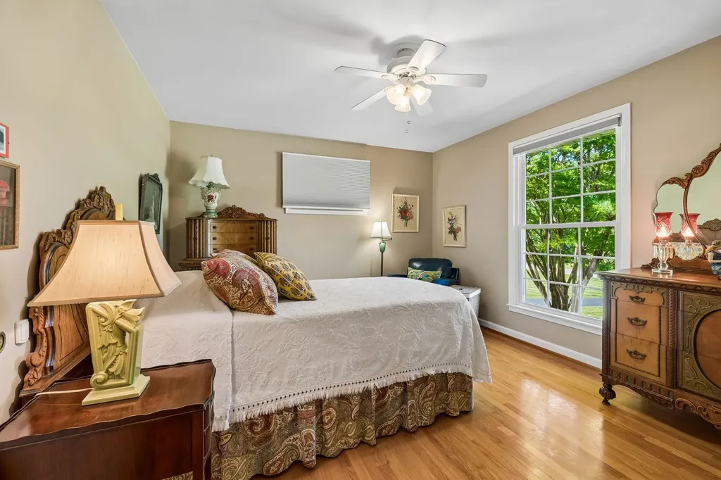 808 Rodney Drive Nashville TN 37205