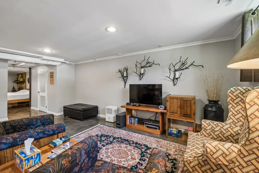 808 Rodney Drive Nashville TN 37205