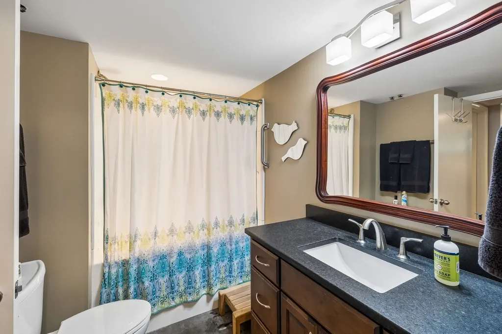 808 Rodney Drive Nashville TN 37205