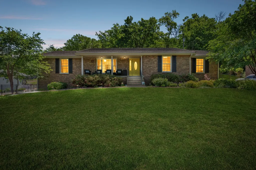 808 Rodney Drive Nashville TN 37205