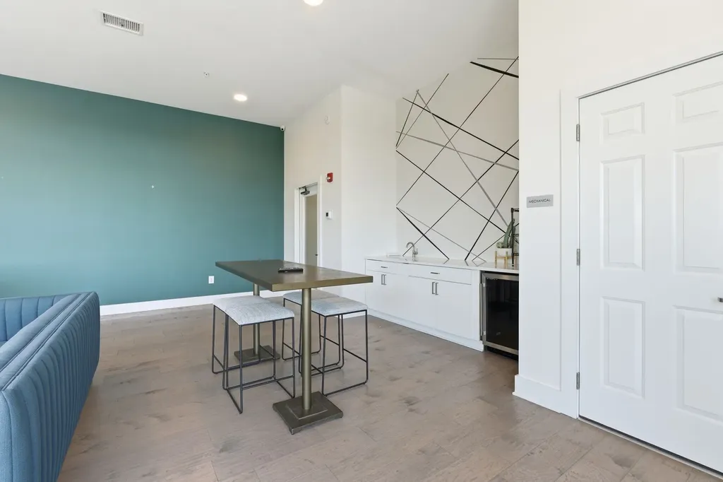 1041 E Trinity Lane Nashville TN 37216