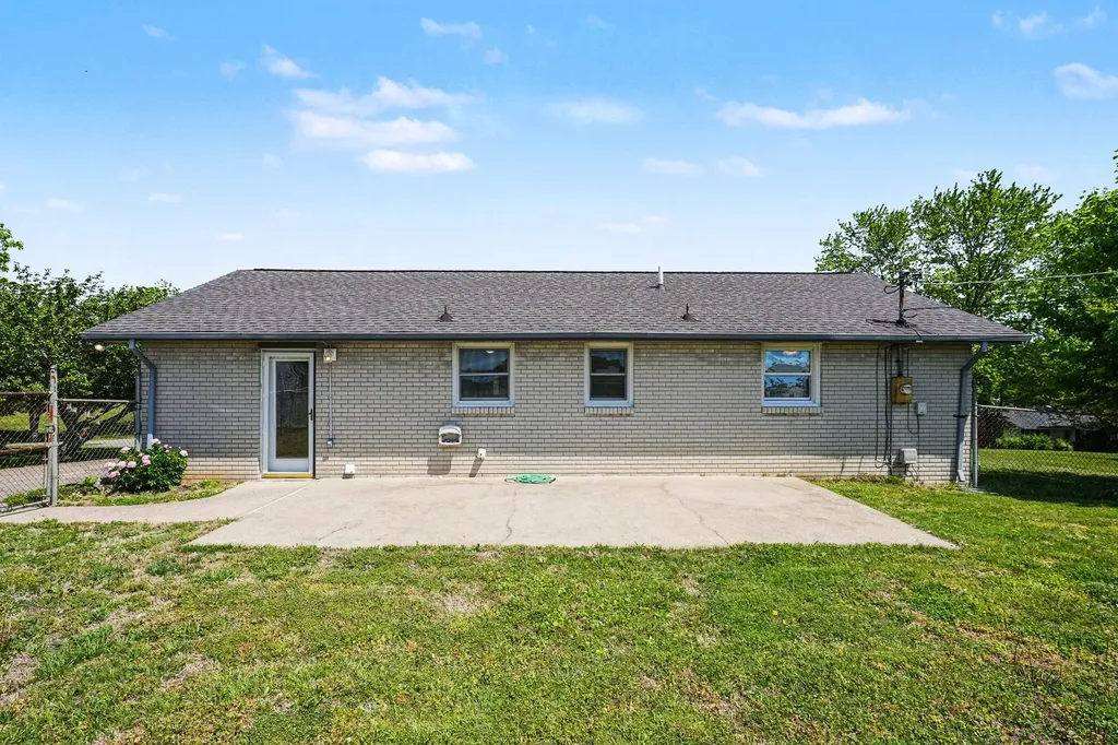 1404 Alton Drive Pleasant View TN 37146