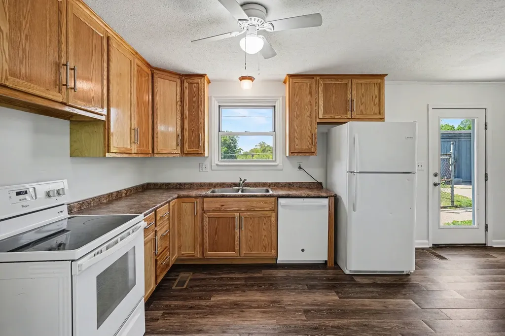 1404 Alton Drive Pleasant View TN 37146