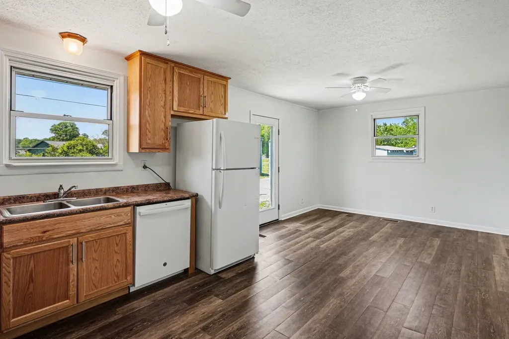 1404 Alton Drive Pleasant View TN 37146