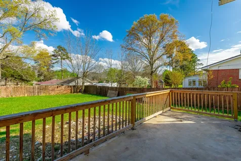 568 Poplar Street Trenton GA 30752