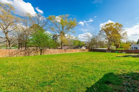 568 Poplar Street Trenton GA 30752