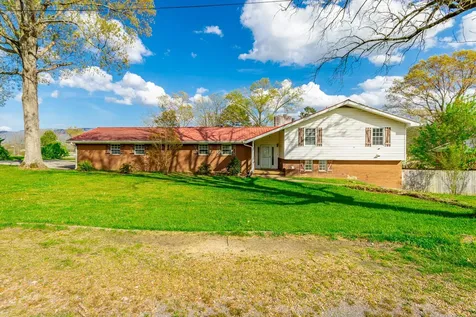 568 Poplar Street Trenton GA 30752