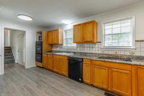 568 Poplar Street Trenton GA 30752