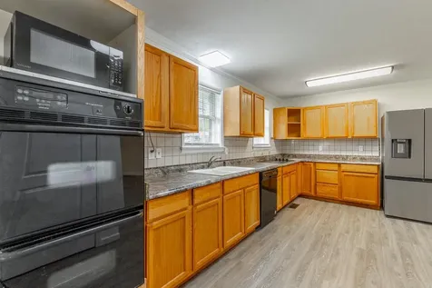 568 Poplar Street Trenton GA 30752