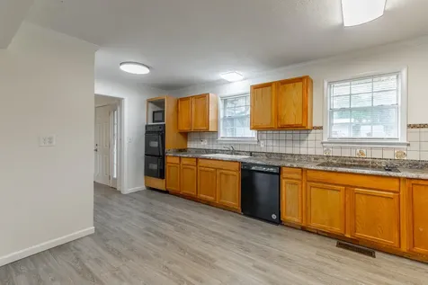 568 Poplar Street Trenton GA 30752