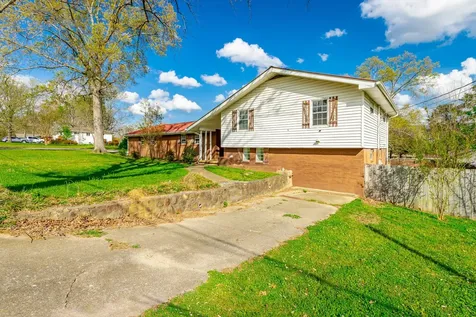 568 Poplar Street Trenton GA 30752