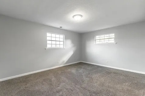 568 Poplar Street Trenton GA 30752