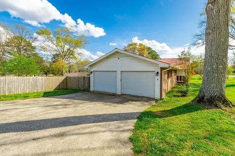 568 Poplar Street Trenton GA 30752