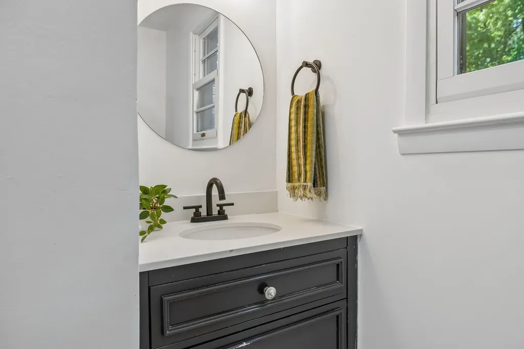 703 Clematis Drive Nashville TN 37205