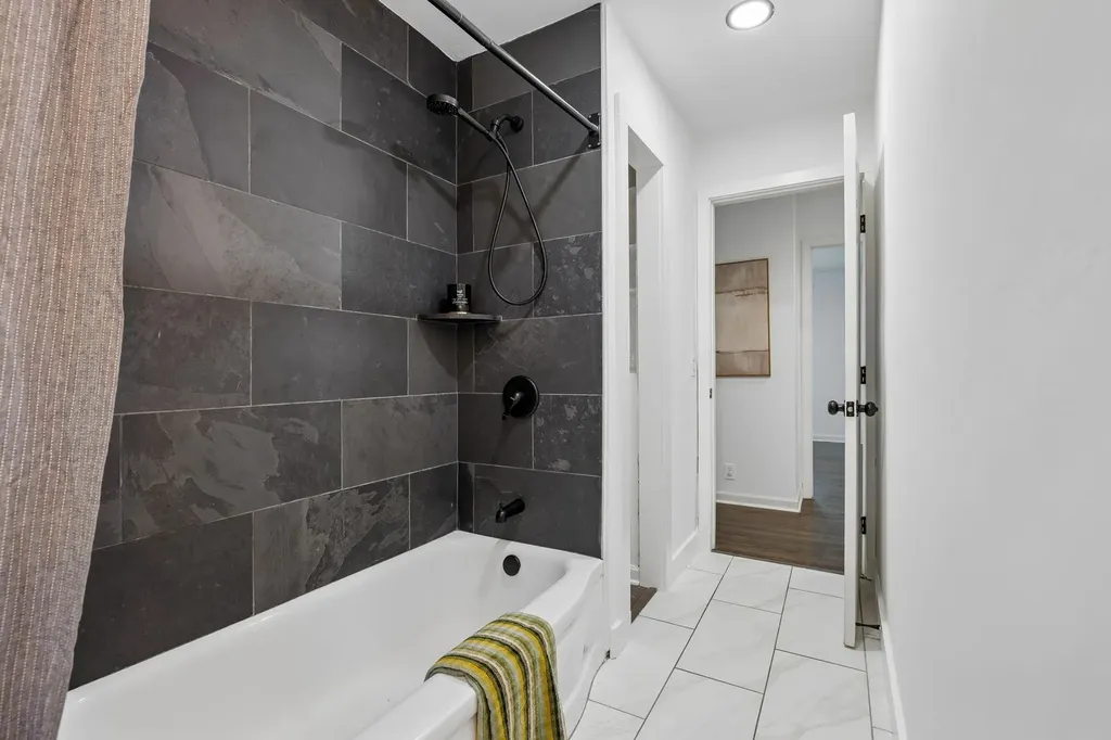 703 Clematis Drive Nashville TN 37205