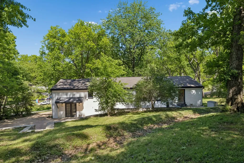 703 Clematis Drive Nashville TN 37205