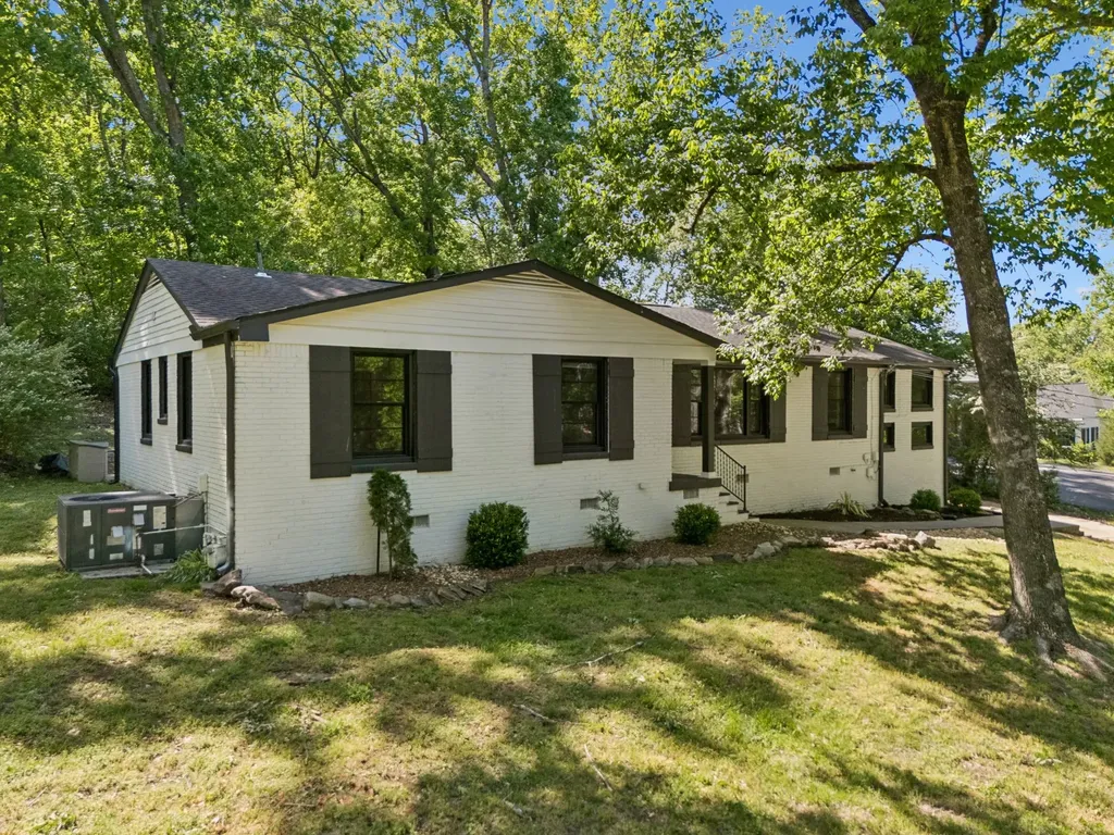 703 Clematis Drive Nashville TN 37205