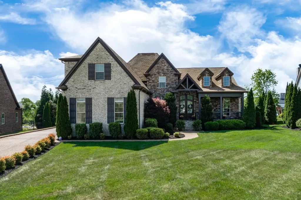 106 Nogs Garden Gallatin TN 37066