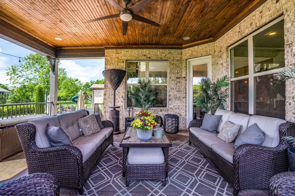 106 Nogs Garden Gallatin TN 37066