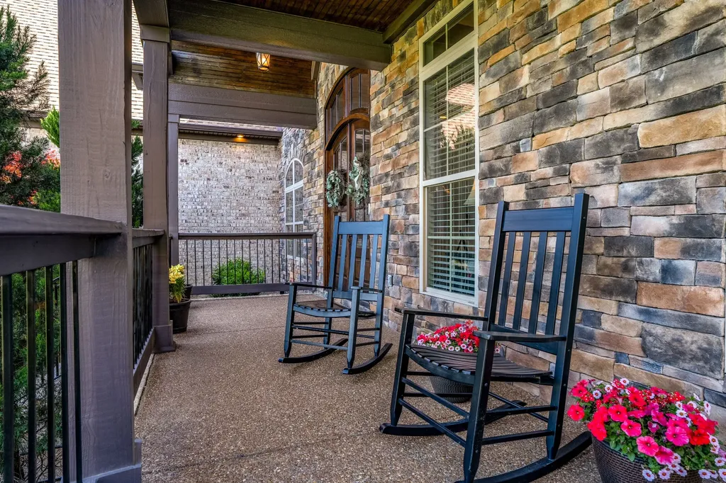 106 Nogs Garden Gallatin TN 37066