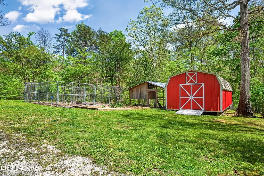 44 Triple R Lane Crossville TN 38571