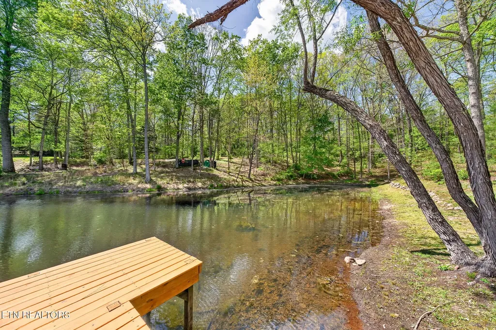 44 Triple R Lane Crossville TN 38571