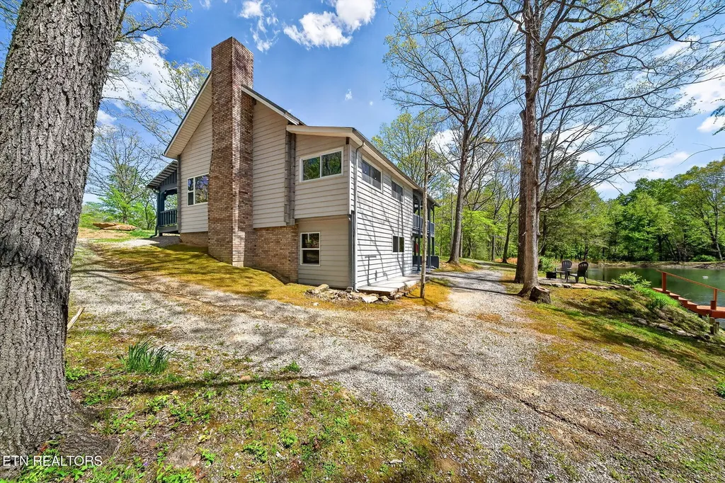 44 Triple R Lane Crossville TN 38571
