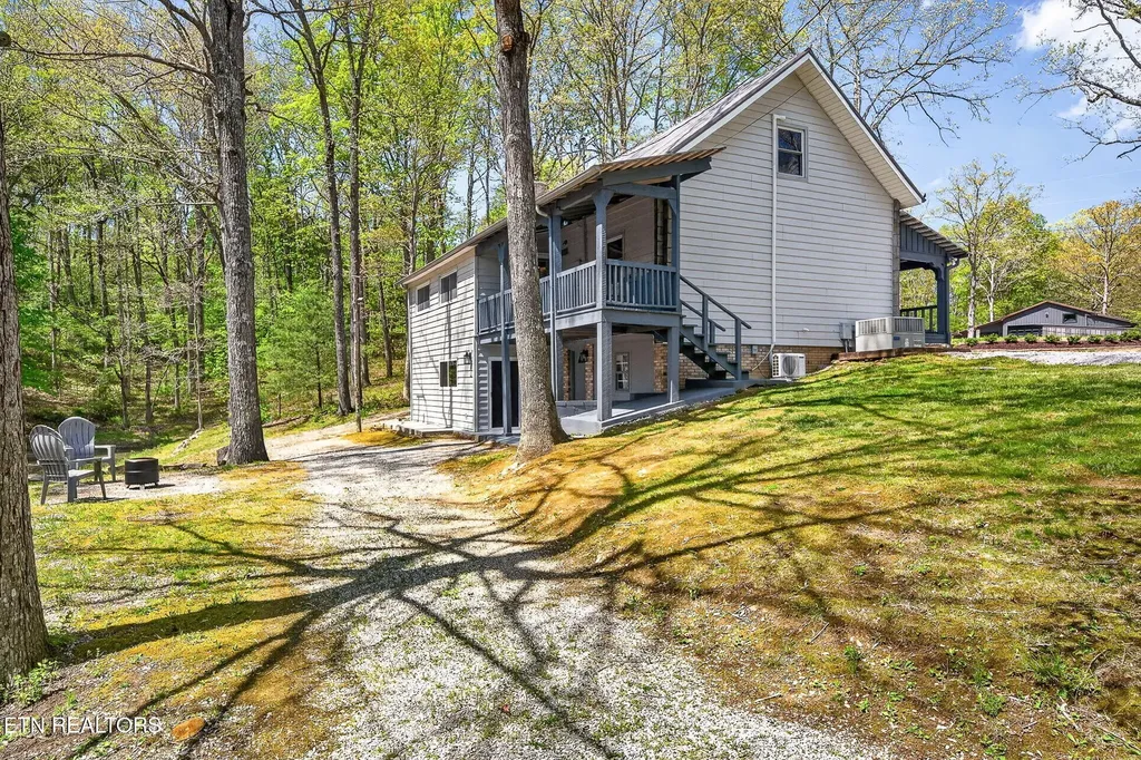 44 Triple R Lane Crossville TN 38571