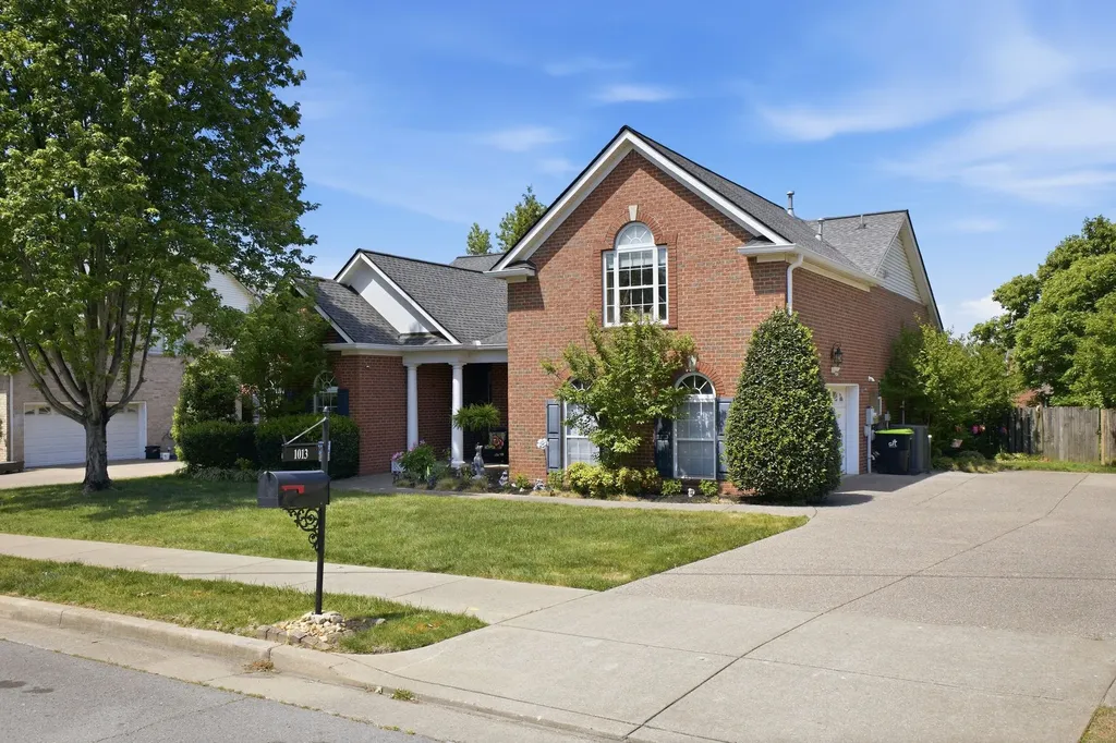 1013 Wyntergrace Farm Road Old Hickory TN 37138