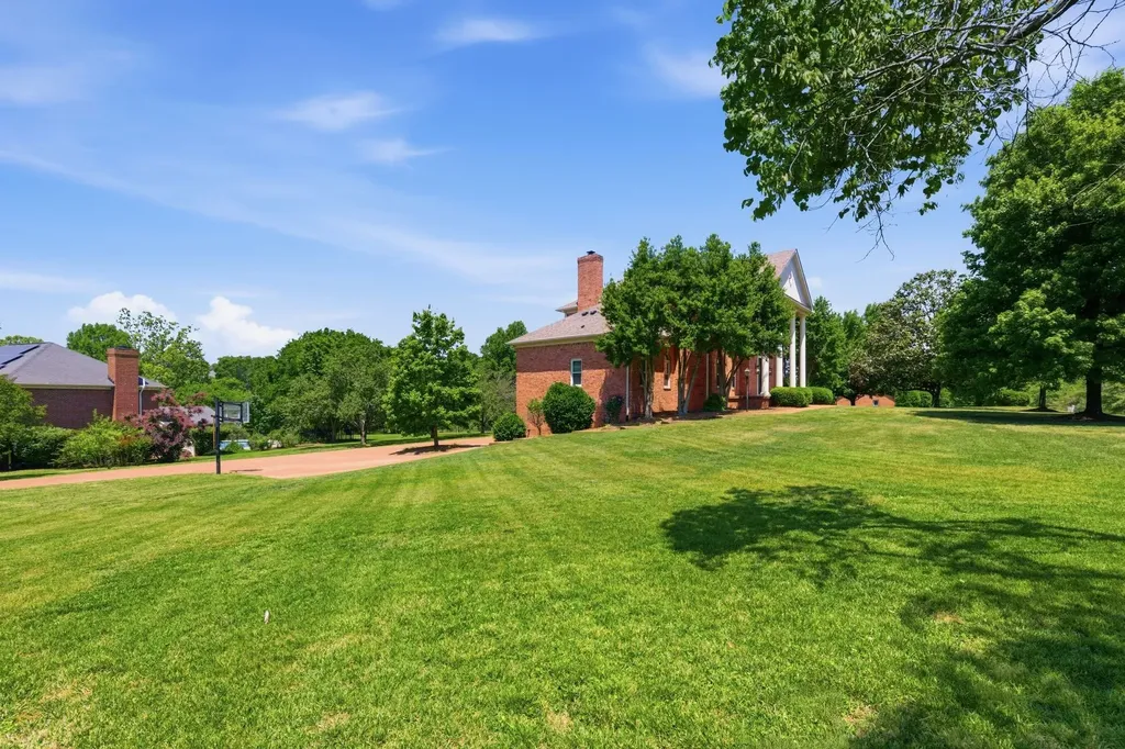 1016 Lexington Drive Brentwood TN 37027