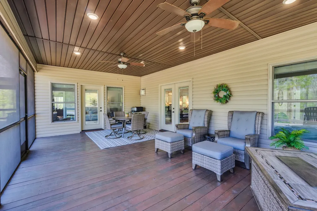 12 Hickory View Lane Crossville TN 38572