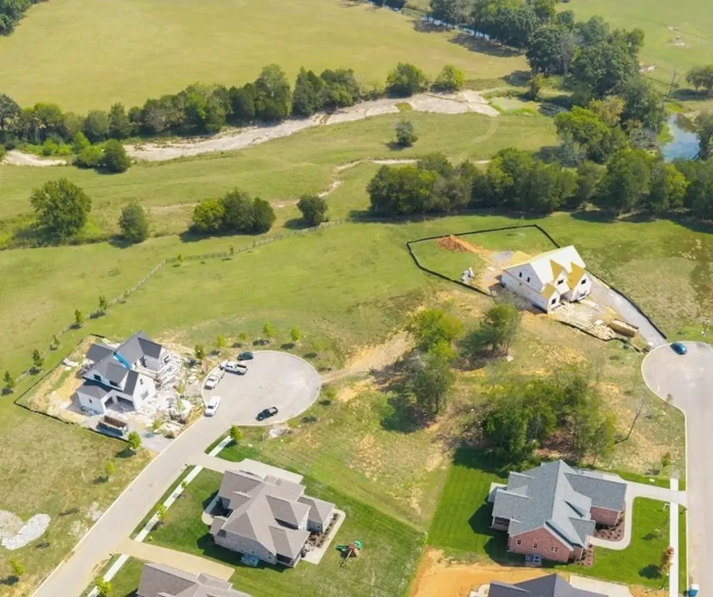 859 Brook Trail Lebanon TN 37087