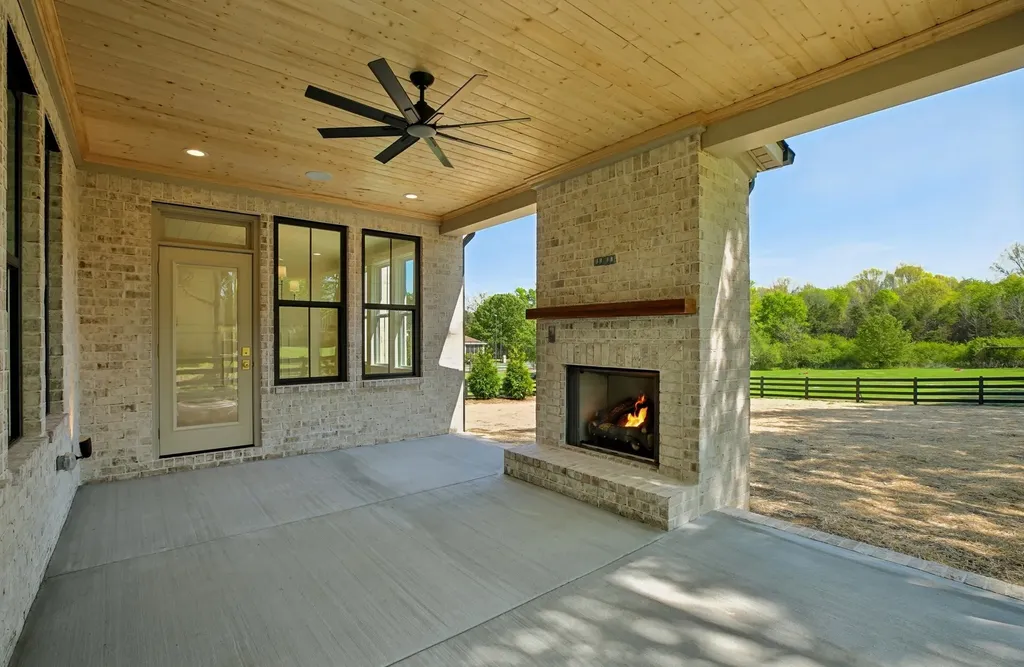859 Brook Trail Lebanon TN 37087