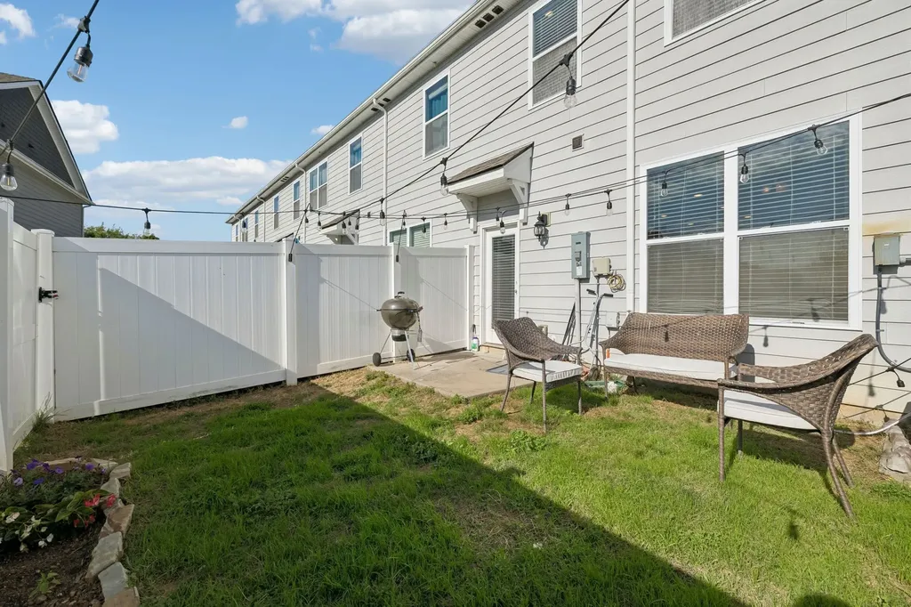 422 Manor Row Pleasant View TN 37146