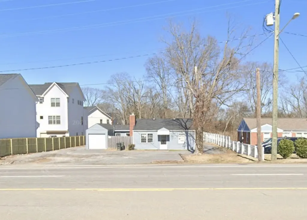 94 Thompson Lane Nashville TN 37211