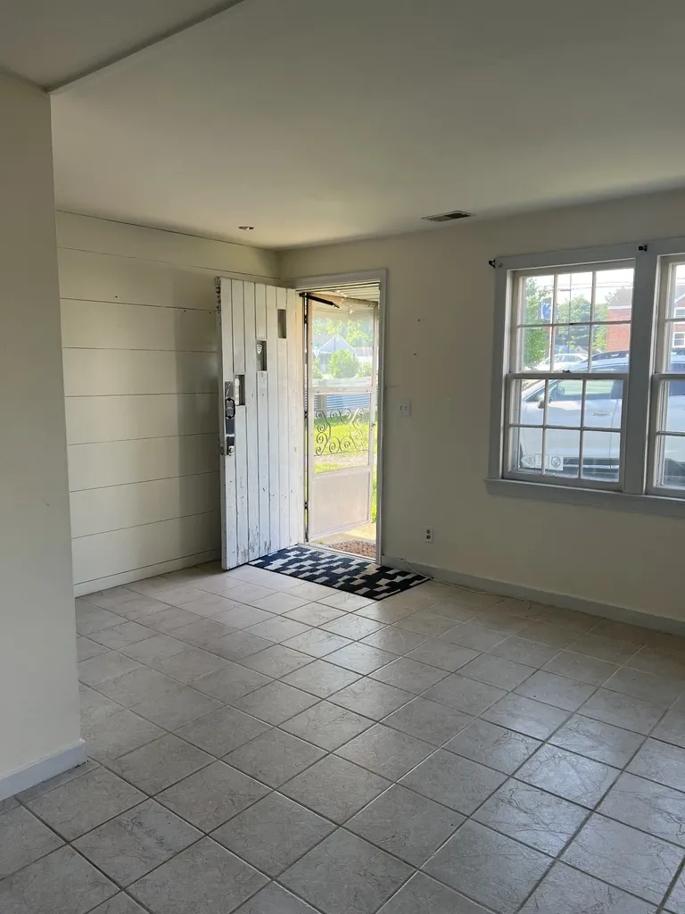 94 Thompson Lane Nashville TN 37211